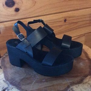 Never worn before!! Black platform heel!